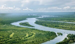 Sungai Terpanjang di Indonesia yang Bikin Melongo! Bukan Cuma Panjang, Tapi Penuh Misteri!